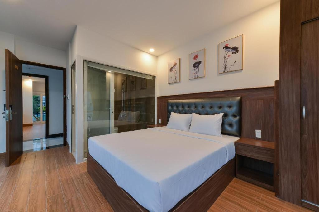 Marilla Hotel